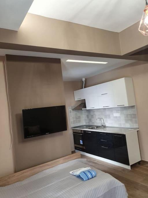 Rotonda Citycenter Two Rooms Apart.New Renovated! Tesalonika Bagian luar foto