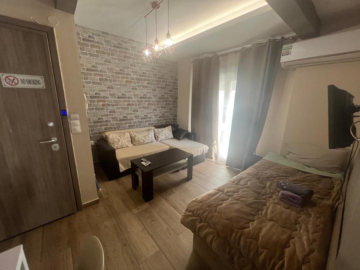 Rotonda Citycenter Two Rooms Apart.New Renovated! Tesalonika Bagian luar foto